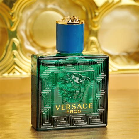 green versace cologne men.